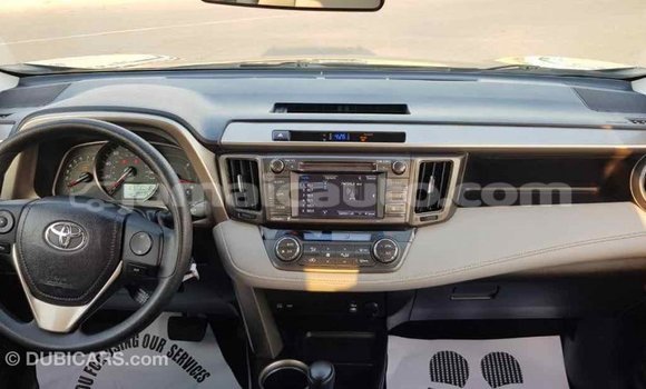 Acheter Import Utilitaire Toyota HiAce Noir à Import - Dubai, Clarendon Acheter Import Utilitaire Toyota HiAce Noir à Import - Dubai, Clarendon