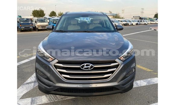 Acheter Import Voiture Hyundai Tucson Blanc à Import - Dubai, Clarendon Acheter Import Voiture Hyundai Tucson Blanc à Import - Dubai, Clarendon