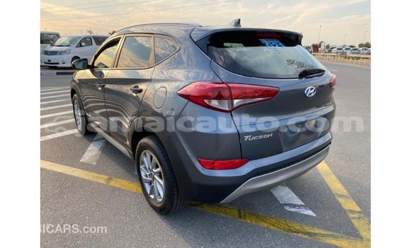 Acheter Import Voiture Hyundai Tucson Blanc à Import - Dubai, Clarendon Acheter Import Voiture Hyundai Tucson Blanc à Import - Dubai, Clarendon