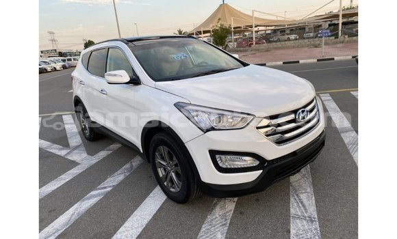 Acheter Import Voiture Hyundai Santa Fe Blanc à Import - Dubai, Clarendon Acheter Import Voiture Hyundai Santa Fe Blanc à Import - Dubai, Clarendon