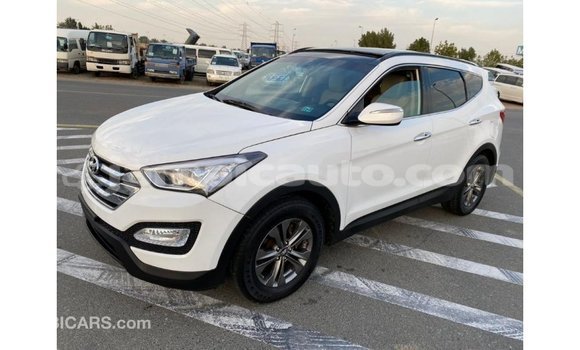 Acheter Import Voiture Hyundai Santa Fe Blanc à Import - Dubai, Clarendon Acheter Import Voiture Hyundai Santa Fe Blanc à Import - Dubai, Clarendon