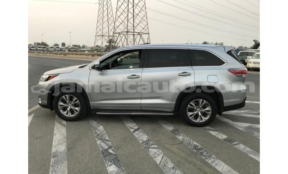 Acheter Import Voiture Toyota Highlander Autre à Import - Dubai, Clarendon Acheter Import Voiture Toyota Highlander Autre à Import - Dubai, Clarendon