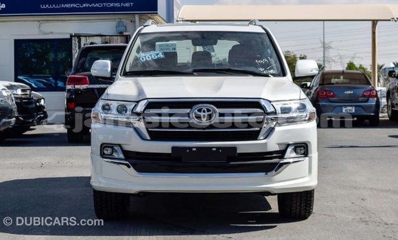Buy Import Toyota Land Cruiser White Car in Import - Dubai in Clarendon Buy Import Toyota Land Cruiser White Car in Import - Dubai in Clarendon