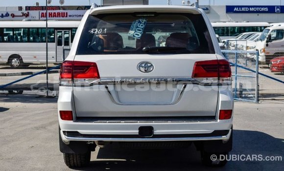 Buy Import Toyota Land Cruiser White Car in Import - Dubai in Clarendon Buy Import Toyota Land Cruiser White Car in Import - Dubai in Clarendon