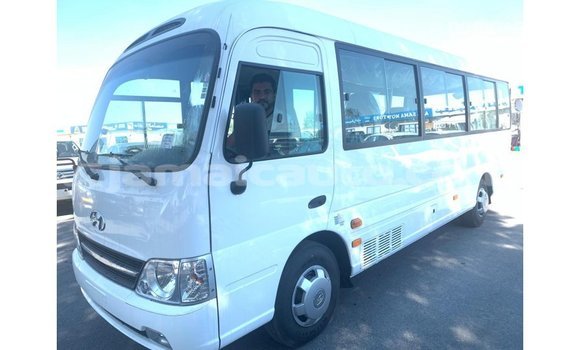 Buy Import Hyundai Accent White Car in Import - Dubai in Clarendon Buy Import Hyundai Accent White Car in Import - Dubai in Clarendon