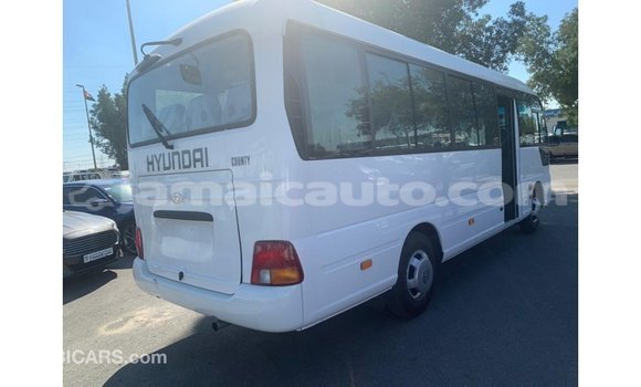 Buy Import Hyundai Accent White Car in Import - Dubai in Clarendon Buy Import Hyundai Accent White Car in Import - Dubai in Clarendon