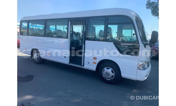 Buy Import Hyundai Accent White Car in Import - Dubai in Clarendon Buy Import Hyundai Accent White Car in Import - Dubai in Clarendon