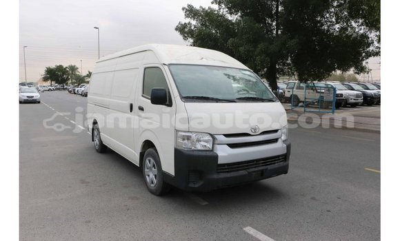 Acheter Import Voiture Toyota Hiace Blanc à Import - Dubai, Clarendon Acheter Import Voiture Toyota Hiace Blanc à Import - Dubai, Clarendon