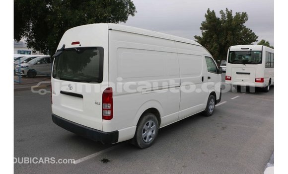 Acheter Import Voiture Toyota Hiace Blanc à Import - Dubai, Clarendon Acheter Import Voiture Toyota Hiace Blanc à Import - Dubai, Clarendon