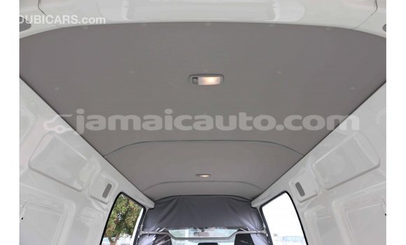 Acheter Import Voiture Toyota Hiace Blanc à Import - Dubai, Clarendon Acheter Import Voiture Toyota Hiace Blanc à Import - Dubai, Clarendon