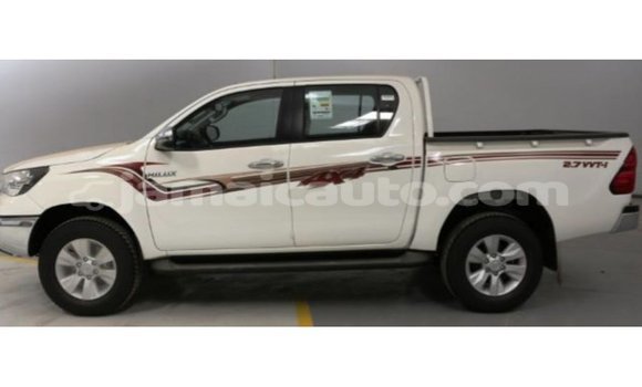 Buy Import Toyota Hilux White Car in Import - Dubai in Clarendon Buy Import Toyota Hilux White Car in Import - Dubai in Clarendon
