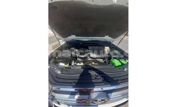 Acheter Import Voiture Toyota Land Cruiser Noir à Import - Dubai, Clarendon Acheter Import Voiture Toyota Land Cruiser Noir à Import - Dubai, Clarendon