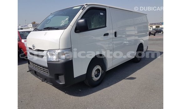 Buy Import Toyota Hiace White Car in Import - Dubai in Clarendon Buy Import Toyota Hiace White Car in Import - Dubai in Clarendon