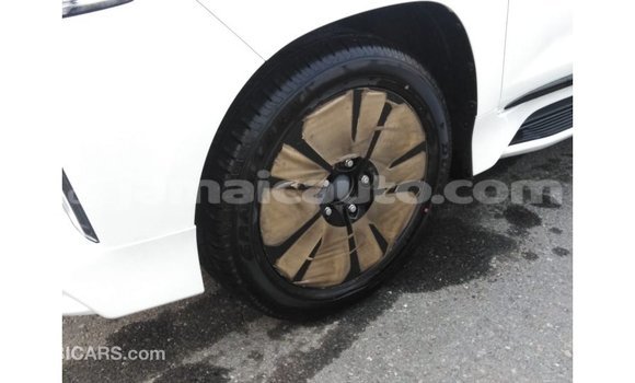 Acheter Import Voiture Lexus LX Blanc à Import - Dubai, Clarendon Acheter Import Voiture Lexus LX Blanc à Import - Dubai, Clarendon