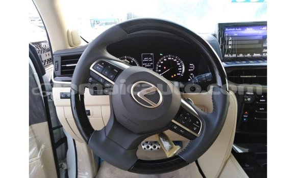 Acheter Import Voiture Lexus LX Blanc à Import - Dubai, Clarendon Acheter Import Voiture Lexus LX Blanc à Import - Dubai, Clarendon