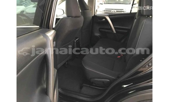 Acheter Import Utilitaire Toyota HiAce Noir à Import - Dubai, Clarendon Acheter Import Utilitaire Toyota HiAce Noir à Import - Dubai, Clarendon