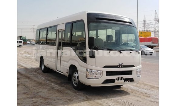 Acheter Import Voiture Toyota Coaster Blanc à Import - Dubai, Clarendon Acheter Import Voiture Toyota Coaster Blanc à Import - Dubai, Clarendon