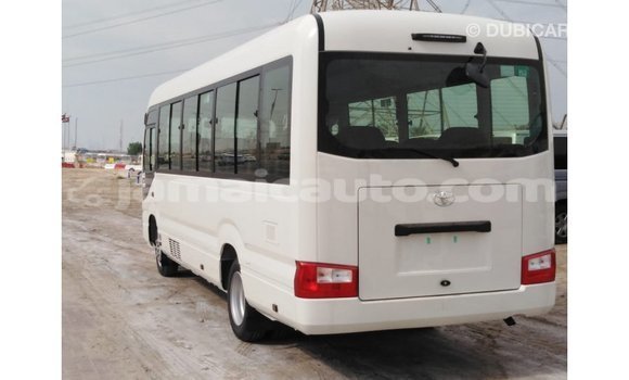 Acheter Import Voiture Toyota Coaster Blanc à Import - Dubai, Clarendon Acheter Import Voiture Toyota Coaster Blanc à Import - Dubai, Clarendon