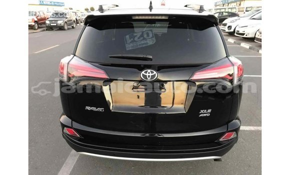 Acheter Import Utilitaire Toyota HiAce Noir à Import - Dubai, Clarendon Acheter Import Utilitaire Toyota HiAce Noir à Import - Dubai, Clarendon