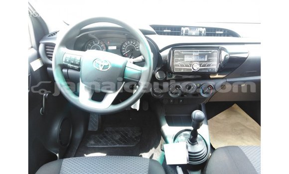 Buy Import Toyota Hilux White Car in Import - Dubai in Clarendon Buy Import Toyota Hilux White Car in Import - Dubai in Clarendon