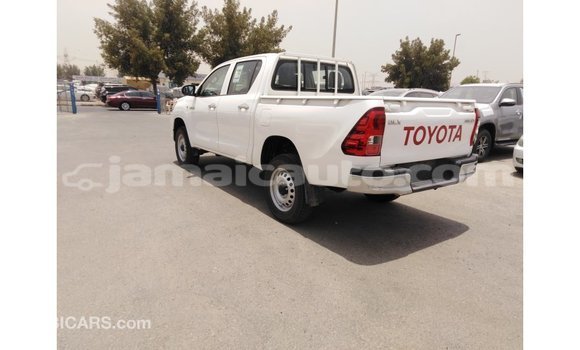 Buy Import Toyota Hilux White Car in Import - Dubai in Clarendon Buy Import Toyota Hilux White Car in Import - Dubai in Clarendon
