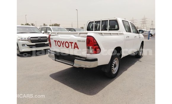 Buy Import Toyota Hilux White Car in Import - Dubai in Clarendon Buy Import Toyota Hilux White Car in Import - Dubai in Clarendon