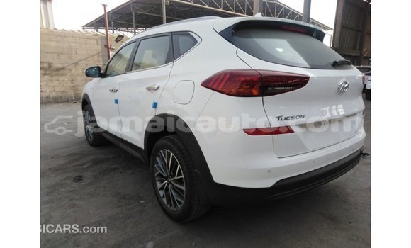 Buy Import Hyundai Tucson White Car in Import - Dubai in Clarendon Buy Import Hyundai Tucson White Car in Import - Dubai in Clarendon