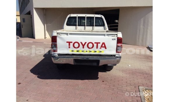 Buy Import Toyota Hilux White Car in Import - Dubai in Clarendon Buy Import Toyota Hilux White Car in Import - Dubai in Clarendon