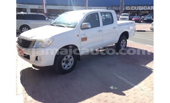 Buy Import Toyota Hilux White Car in Import - Dubai in Clarendon Buy Import Toyota Hilux White Car in Import - Dubai in Clarendon