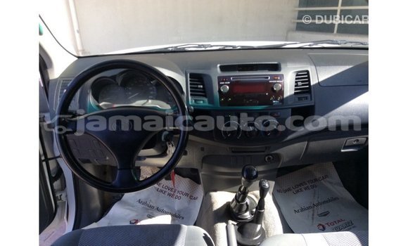 Buy Import Toyota Hilux White Car in Import - Dubai in Clarendon Buy Import Toyota Hilux White Car in Import - Dubai in Clarendon