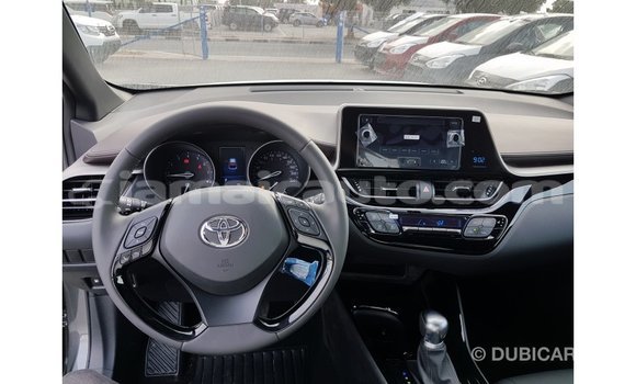 Acheter Import Voiture Toyota C-HR Autre à Import - Dubai, Clarendon Acheter Import Voiture Toyota C-HR Autre à Import - Dubai, Clarendon