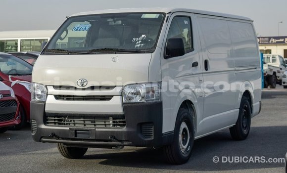 Acheter Import Voiture Toyota Hiace Blanc à Import - Dubai, Clarendon Acheter Import Voiture Toyota Hiace Blanc à Import - Dubai, Clarendon
