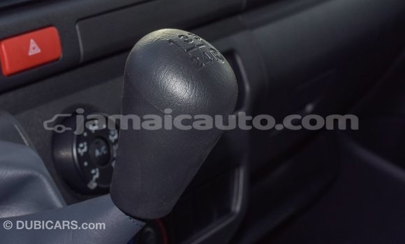 Acheter Import Voiture Toyota Hiace Blanc à Import - Dubai, Clarendon Acheter Import Voiture Toyota Hiace Blanc à Import - Dubai, Clarendon
