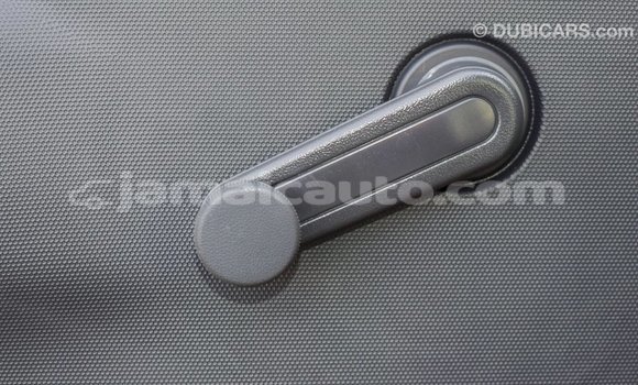 Acheter Import Voiture Toyota Hiace Blanc à Import - Dubai, Clarendon Acheter Import Voiture Toyota Hiace Blanc à Import - Dubai, Clarendon