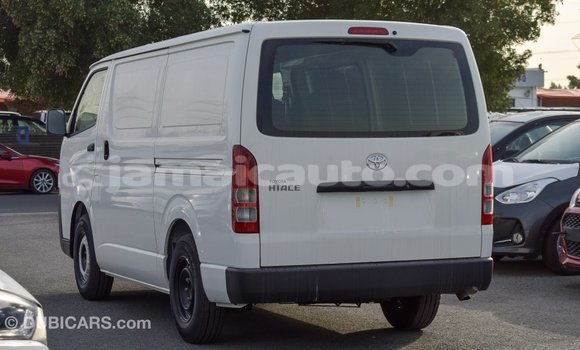 Acheter Import Voiture Toyota Hiace Blanc à Import - Dubai, Clarendon Acheter Import Voiture Toyota Hiace Blanc à Import - Dubai, Clarendon