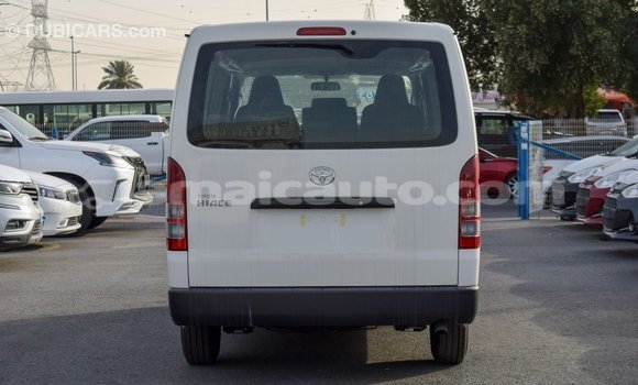 Acheter Import Voiture Toyota Hiace Blanc à Import - Dubai, Clarendon Acheter Import Voiture Toyota Hiace Blanc à Import - Dubai, Clarendon