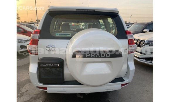 Acheter Import Voiture Toyota Prado Blanc à Import - Dubai, Clarendon Acheter Import Voiture Toyota Prado Blanc à Import - Dubai, Clarendon