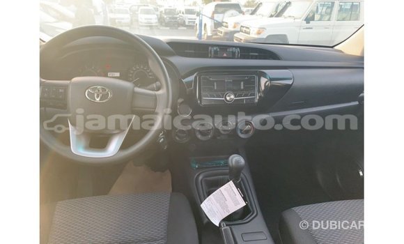 Acheter Import Voiture Toyota Hilux Noir à Import - Dubai, Clarendon Acheter Import Voiture Toyota Hilux Noir à Import - Dubai, Clarendon
