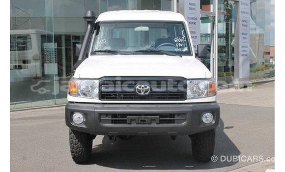 Buy Import Toyota Land Cruiser White Car in Import - Dubai in Clarendon Buy Import Toyota Land Cruiser White Car in Import - Dubai in Clarendon