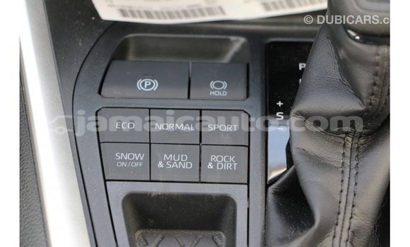 Acheter Import Voiture Toyota 4Runner Blanc à Import - Dubai, Clarendon Acheter Import Voiture Toyota 4Runner Blanc à Import - Dubai, Clarendon