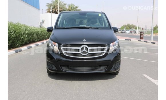 Acheter Import Voiture Mercedes-Benz 250 Noir à Import - Dubai, Clarendon Acheter Import Voiture Mercedes-Benz 250 Noir à Import - Dubai, Clarendon