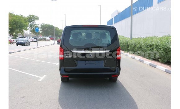 Acheter Import Voiture Mercedes-Benz 250 Noir à Import - Dubai, Clarendon Acheter Import Voiture Mercedes-Benz 250 Noir à Import - Dubai, Clarendon