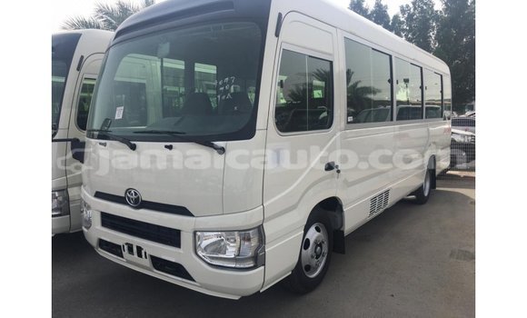 Acheter Import Voiture Toyota Coaster Blanc à Import - Dubai, Clarendon Acheter Import Voiture Toyota Coaster Blanc à Import - Dubai, Clarendon