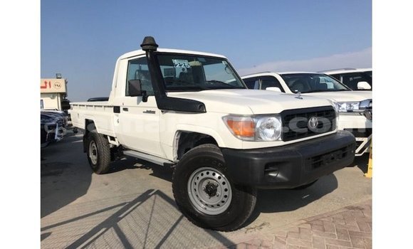 Buy Import Toyota Land Cruiser White Car in Import - Dubai in Clarendon Buy Import Toyota Land Cruiser White Car in Import - Dubai in Clarendon