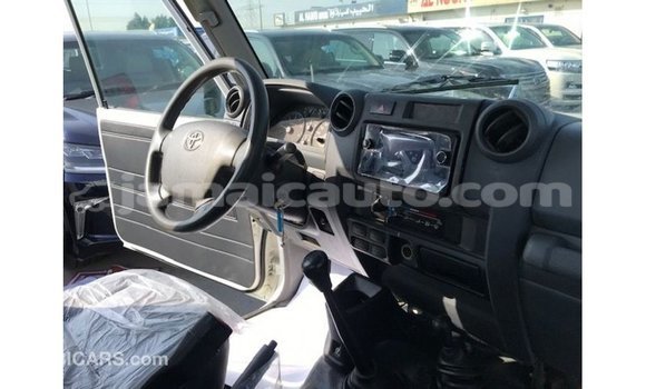 Buy Import Toyota Land Cruiser White Car in Import - Dubai in Clarendon Buy Import Toyota Land Cruiser White Car in Import - Dubai in Clarendon