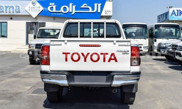 Buy Import Toyota Hilux White Car in Import - Dubai in Clarendon Buy Import Toyota Hilux White Car in Import - Dubai in Clarendon