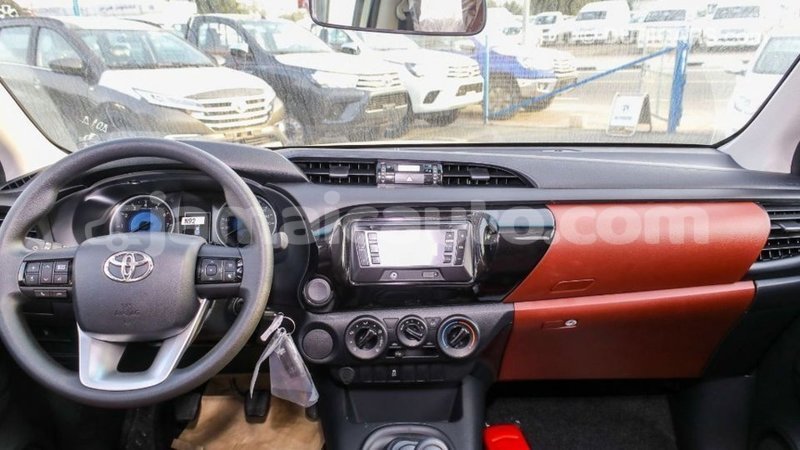 Big with watermark toyota hilux clarendon import dubai 1972