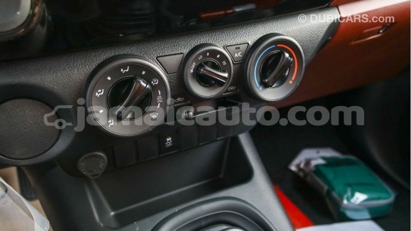 Big with watermark toyota hilux clarendon import dubai 1972