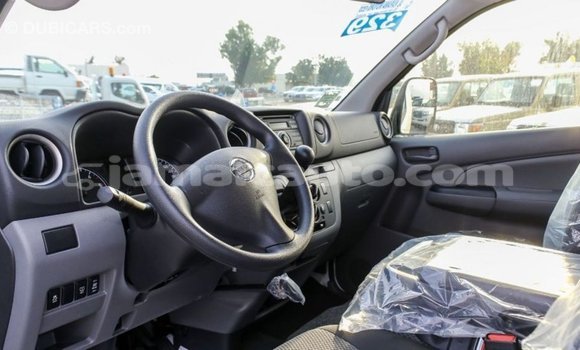 Buy Import Nissan Urvan White Car in Import - Dubai in Clarendon Buy Import Nissan Urvan White Car in Import - Dubai in Clarendon