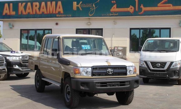 Buy Import Toyota Land Cruiser Beige Car in Import - Dubai in Clarendon Buy Import Toyota Land Cruiser Beige Car in Import - Dubai in Clarendon